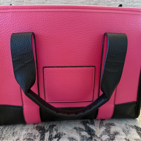 Pink trendy The Tote Bag like the Marc Jacob’s version! Never used - Picture 2 of 9